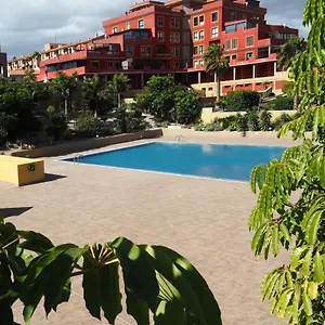 la-perla-sea-view-and-pool.adeje-hotels.com/
